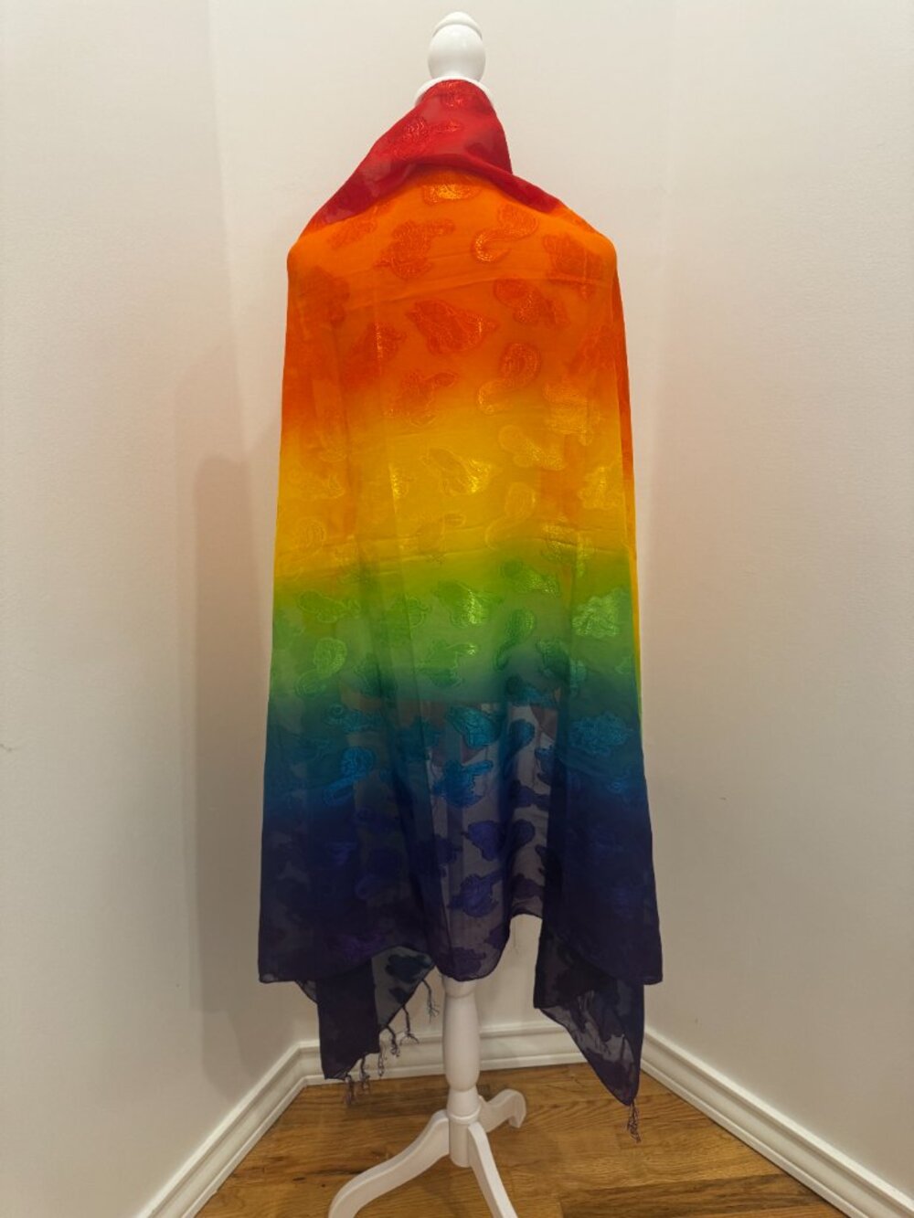 Kaila Rainbow Ombré Scarf Shawl Sea Life Turtle Seahorse Fringe EUC - Picture 4 of 15